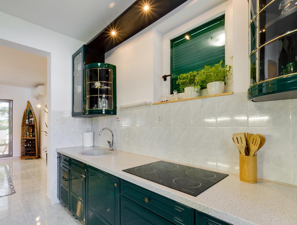Kuca Za Odmor Kuzmanic Villa Kastela Ngoại thất bức ảnh